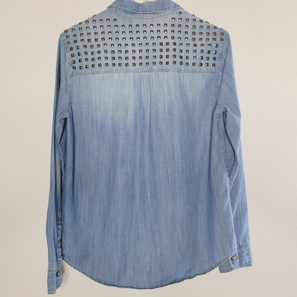 BDG Urban Outfitters Chambray Shirt Blue Size Small Studded Button-Down Western - Picture 2 of 9